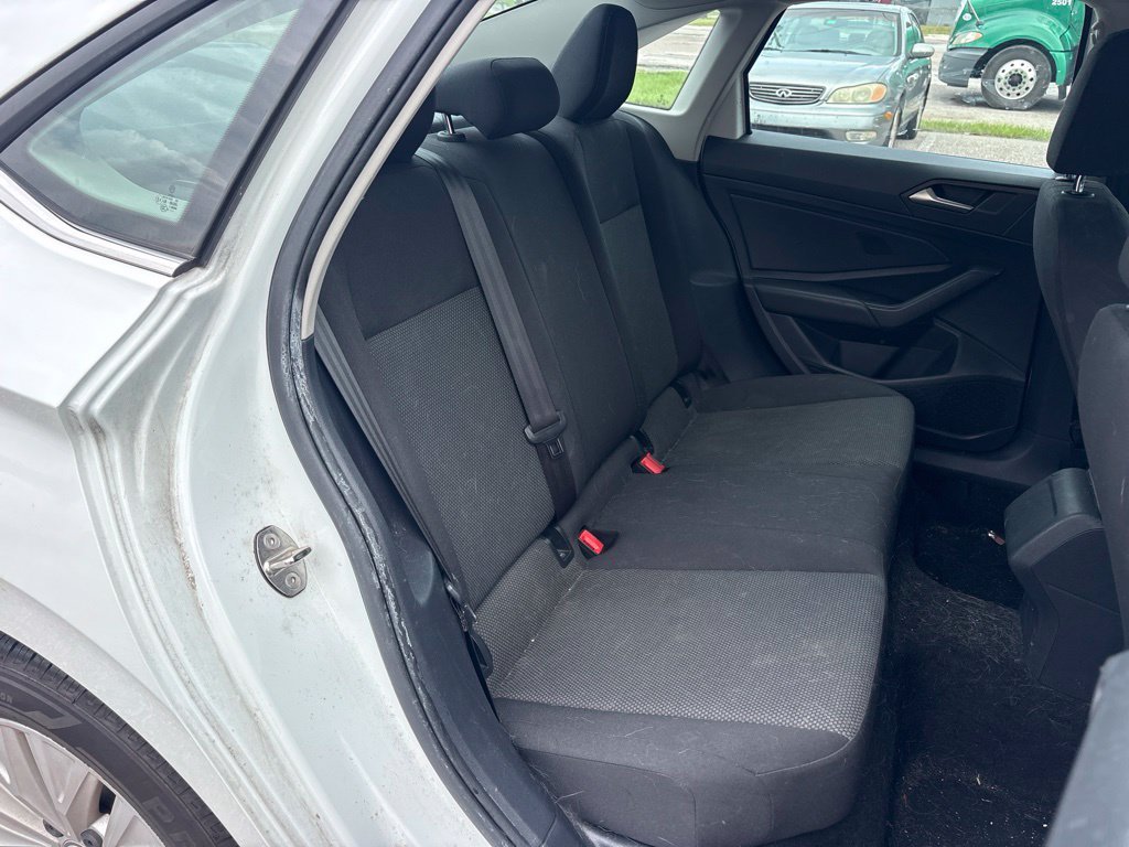Used 2019 White Volkswagen 1.4T S image 16