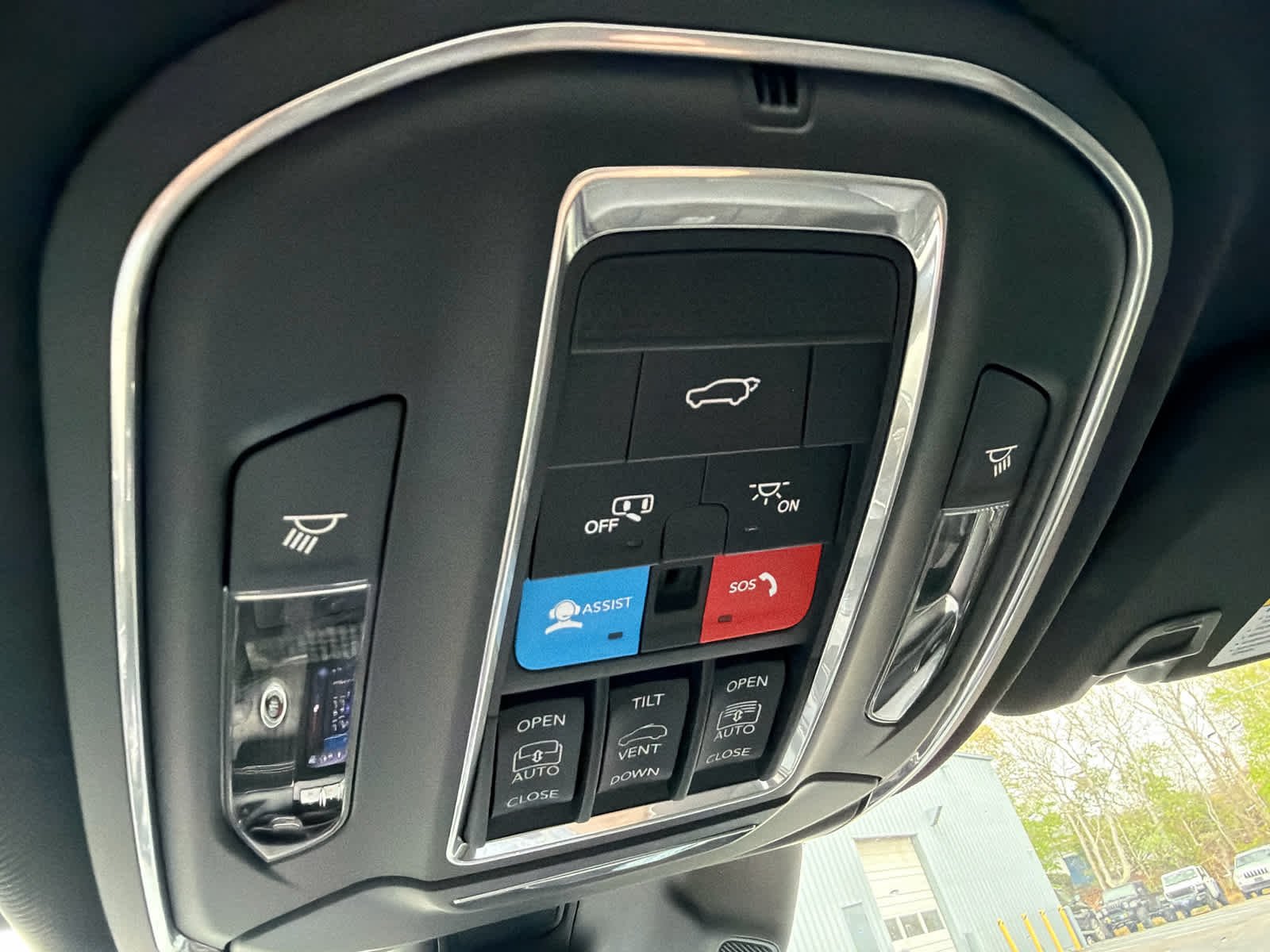 Used 2024 Baltic Gray Metallic Clearcoat Jeep Limited image 40