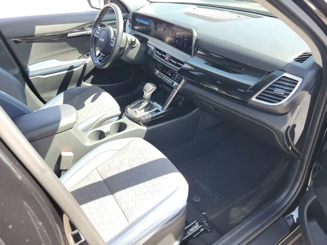 Used 2024 Fusion Black Kia S image 22