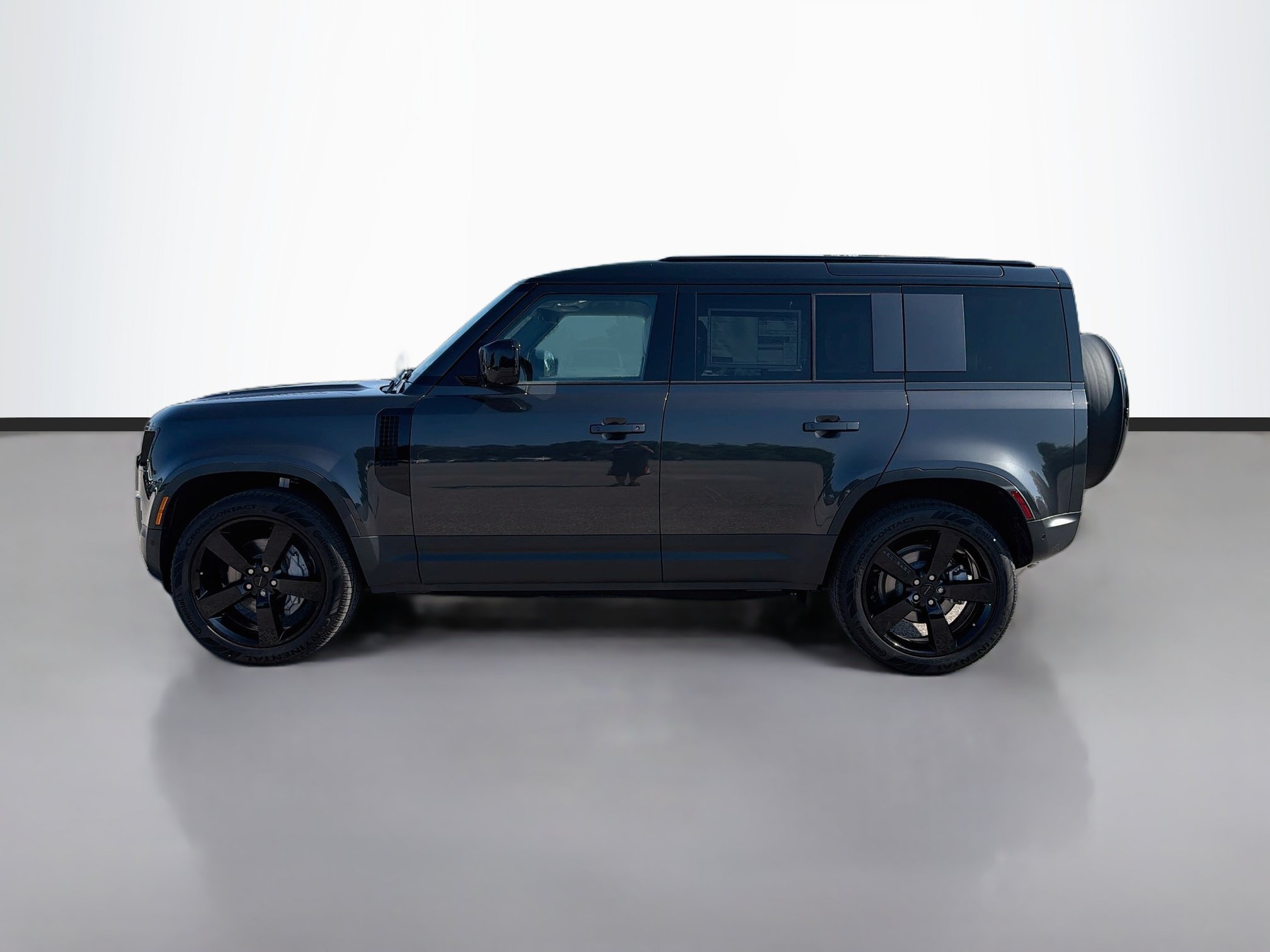 New 2026 Carpathian Grey Land Rover S image 2