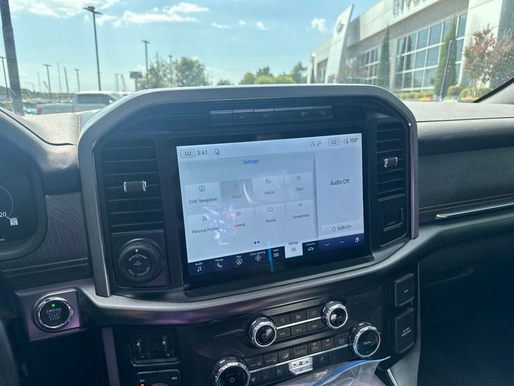 Used 2022 Blue Metallic Ford Platinum image 15