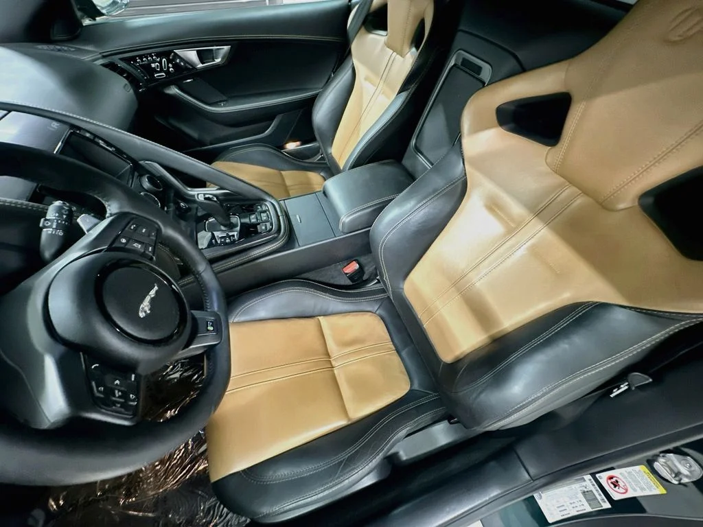 Used 2016  Jaguar R image 5