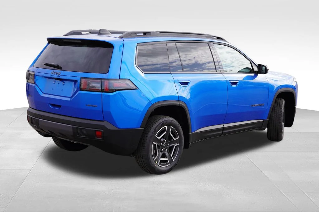 New 2026 Hydro Blue Pearlcoat Jeep Laredo image 3
