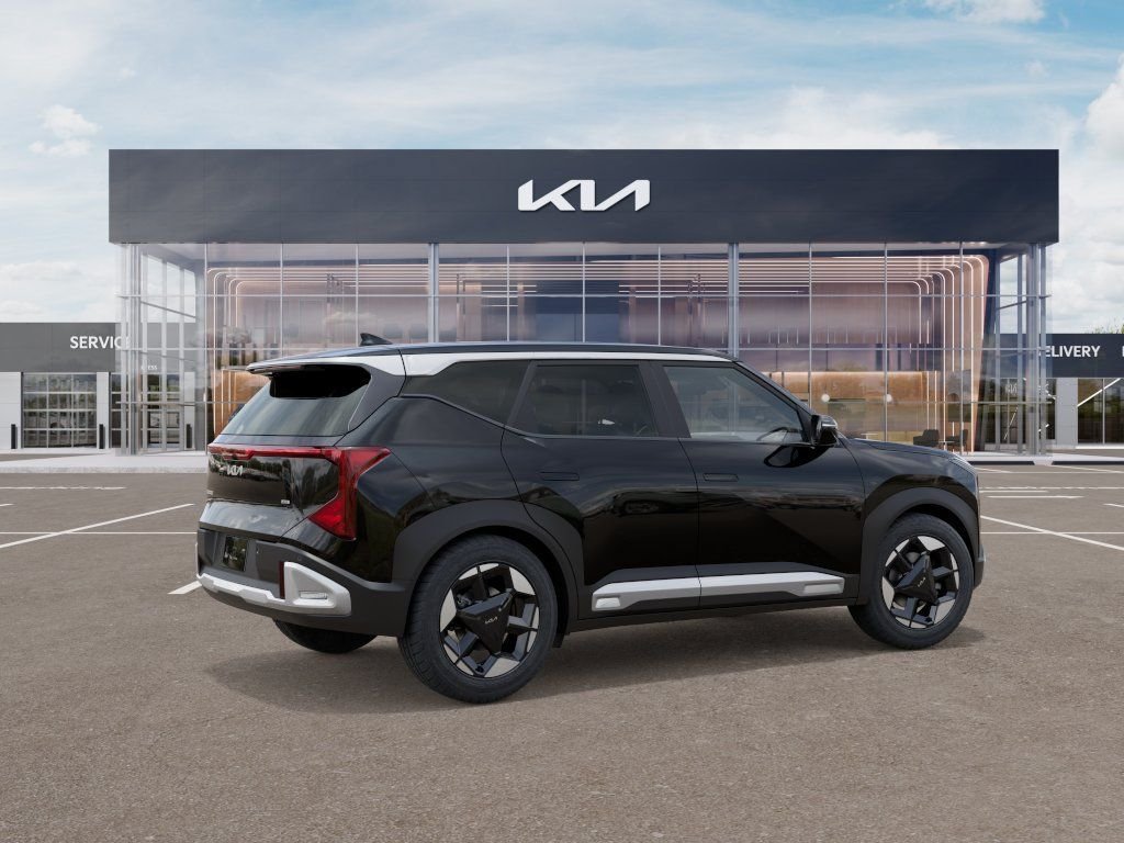 New 2027 Aurora Black Pearl Kia S image 6