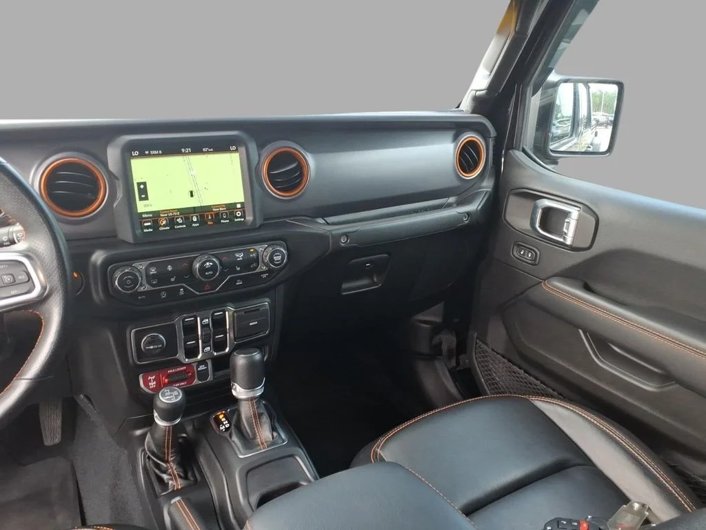 Used 2022 Black Jeep Mojave image 12