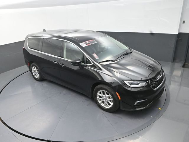Used 2023 Black Chrysler Touring L image 11