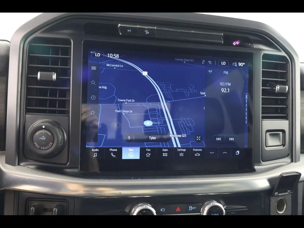 Used 2025 Gray Ford Lariat image 18