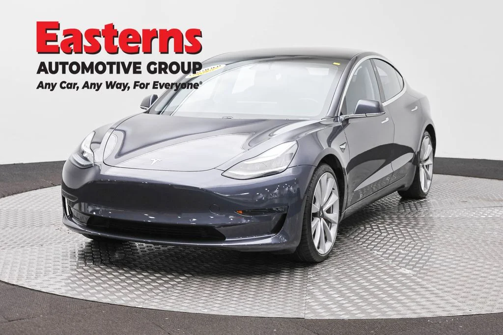 Used 2018 Gray Tesla Long Range image 1