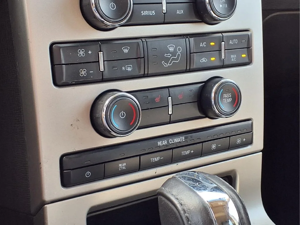 Used 2012 Gray Ford Limited image 19
