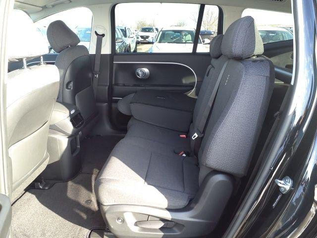 New 2026 Abyss Black Hyundai SE image 10
