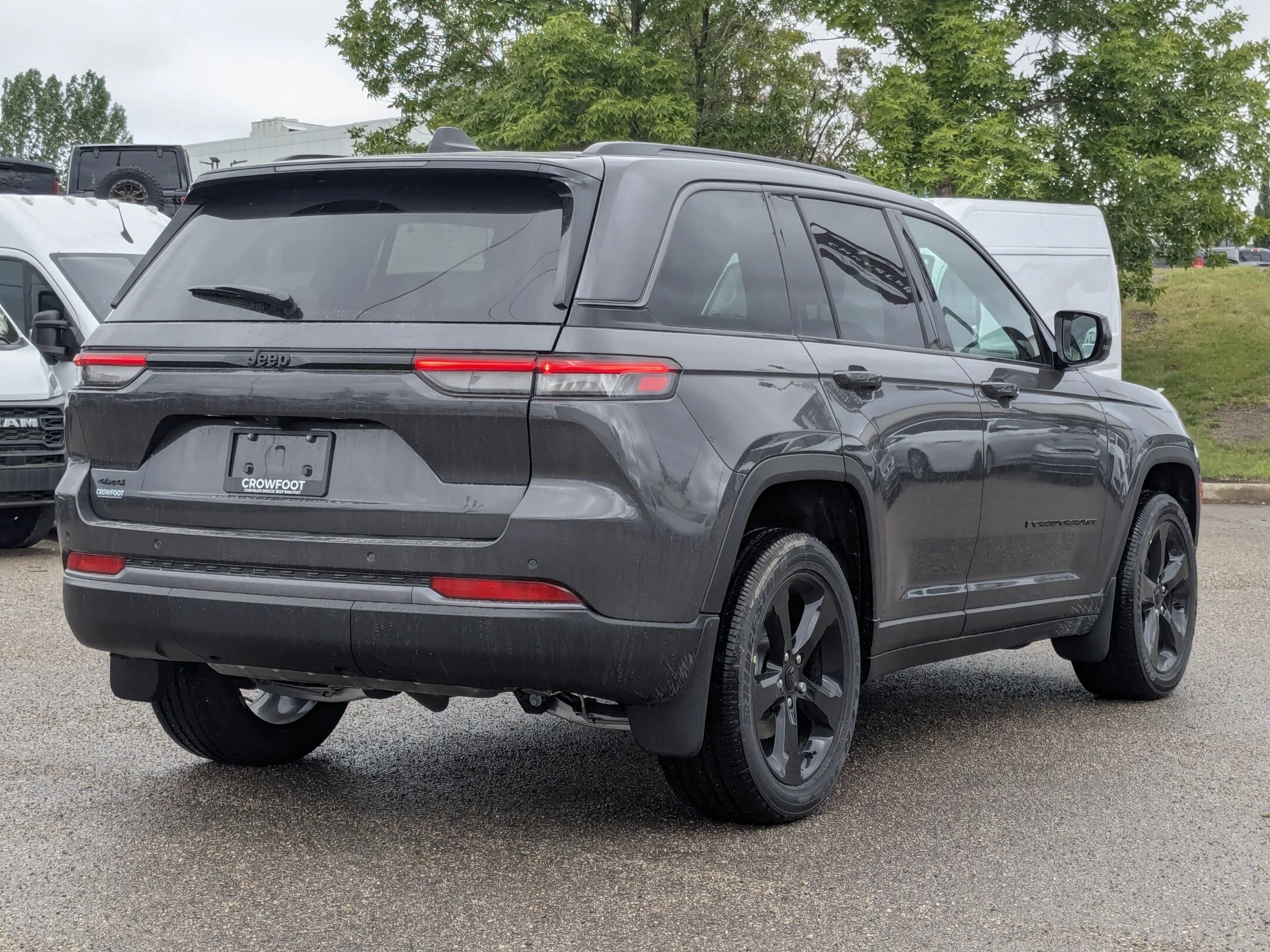 New 2026 Grey Jeep Altitude - - 4x4 - Power Sunroof - Trailer Tow Pkg - 20 Black Wheels - Remote Start & More! image 8