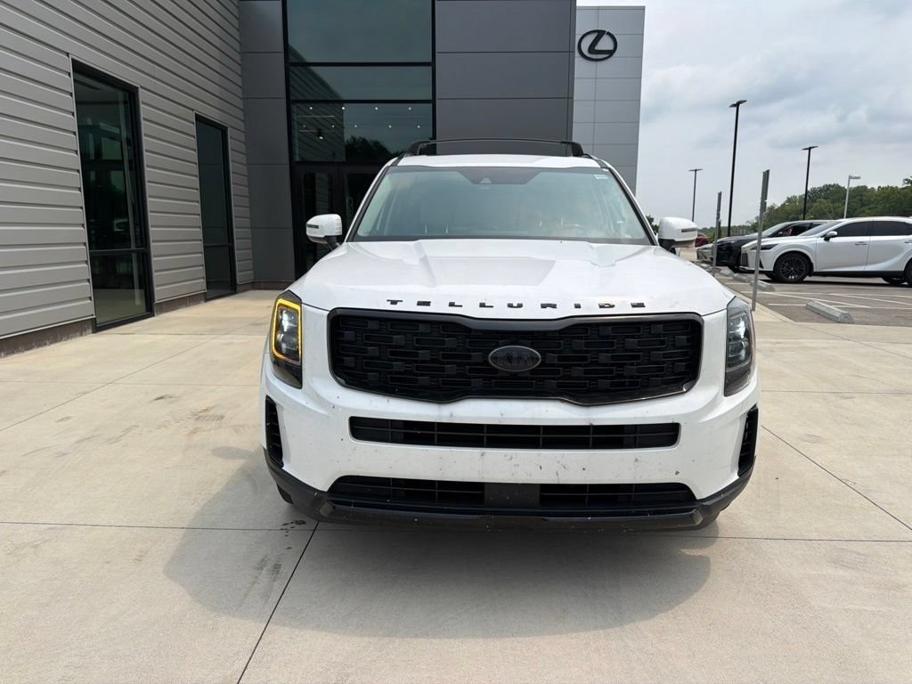 Used 2021 Snow White Pearl Kia EX image 3