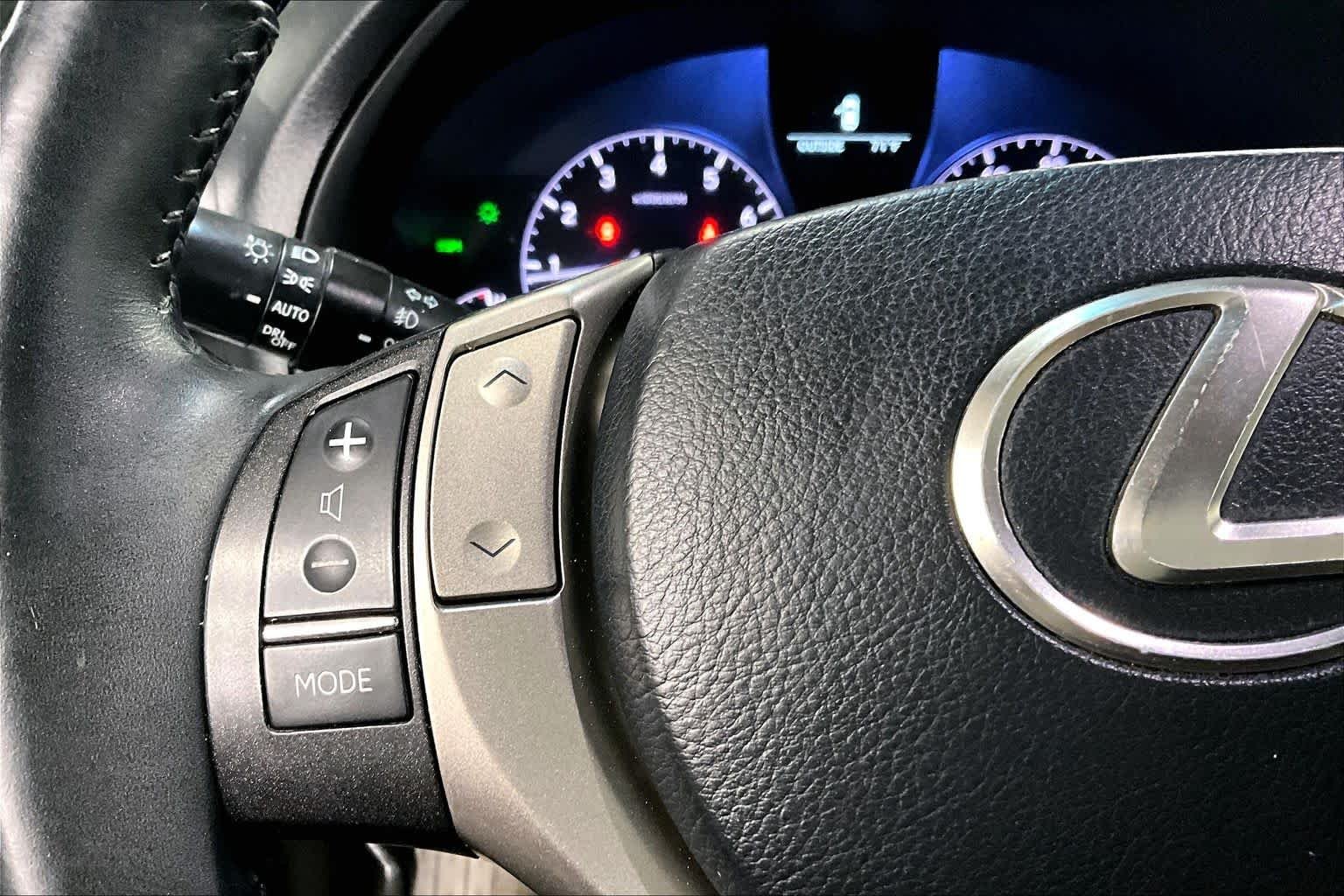 Used 2014 Nebula Gray Pearl Lexus  image 24