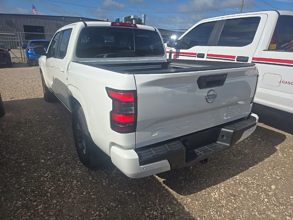 Used 2025 White Nissan SV image 4