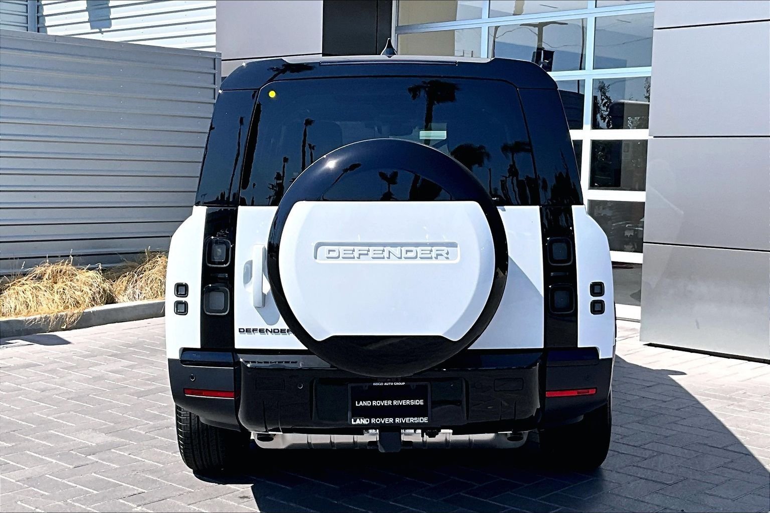 New 2026 Fuji White Land Rover S image 4