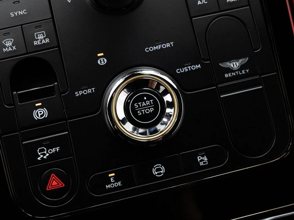 New 2026 Glacier White Bentley Azure image 31