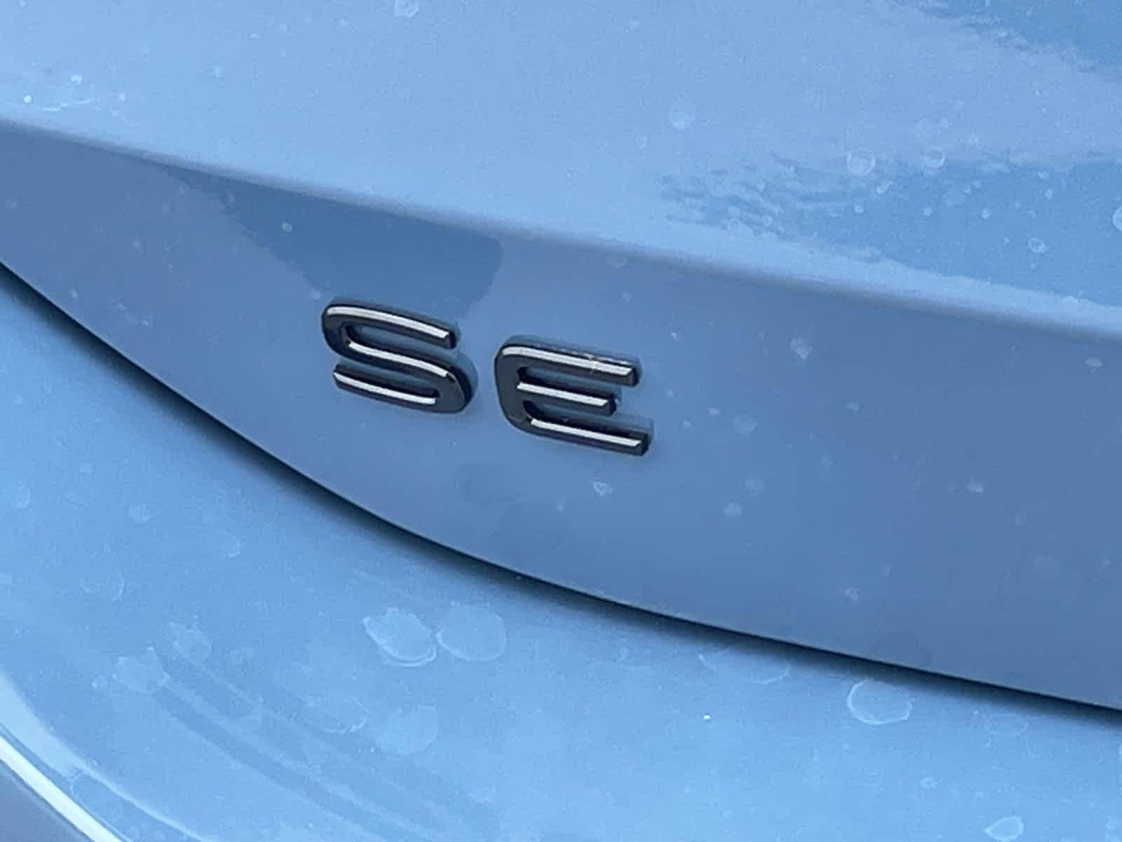 New 2026 U1U1/Blue Volkswagen SE R-Line Black image 18