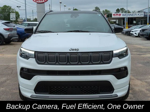Used 2022 White Jeep Limited image 9