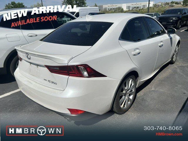 Used 2016 White Pearl Lexus 300 image 4