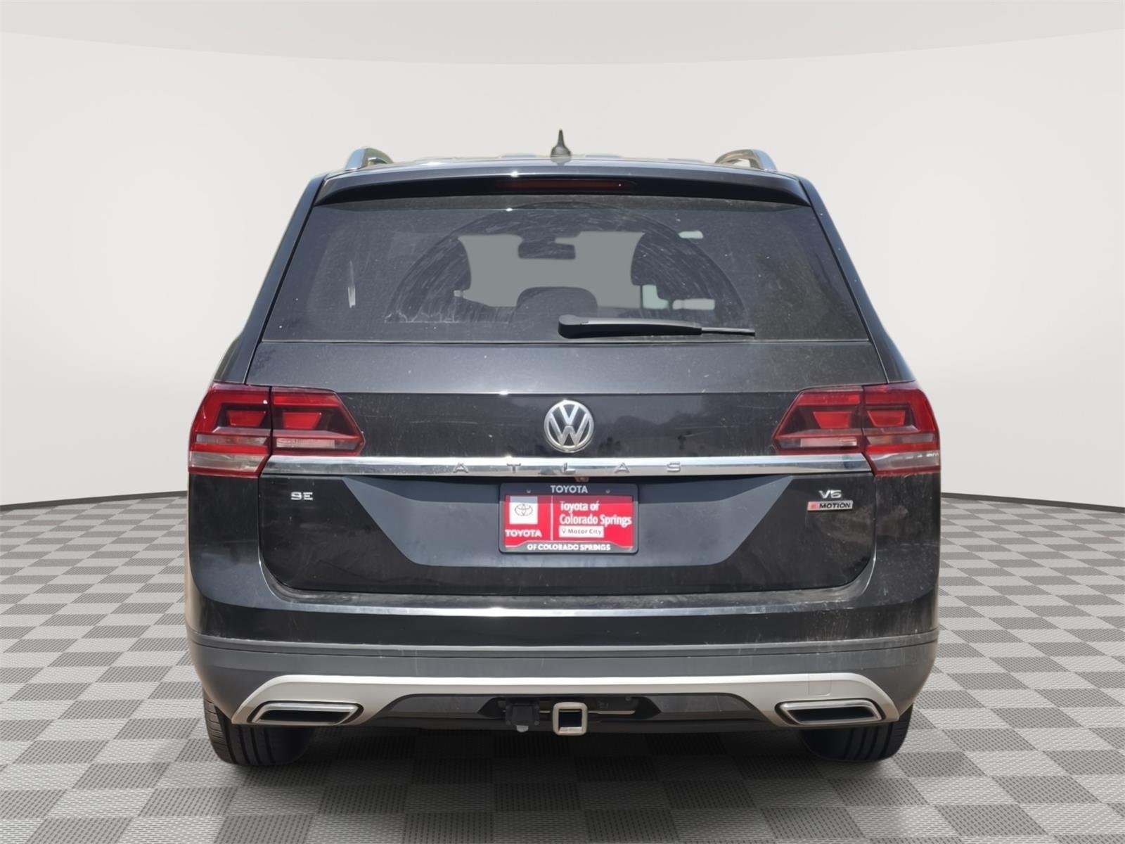 Used 2019 Deep Black Pearl Volkswagen 3.6L V6 SE image 6