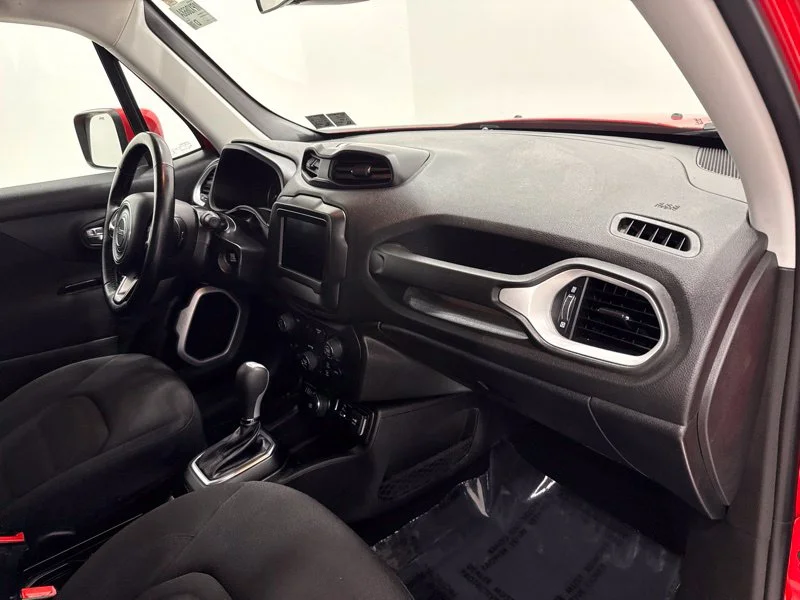 Used 2018 Red Jeep Latitude image 15