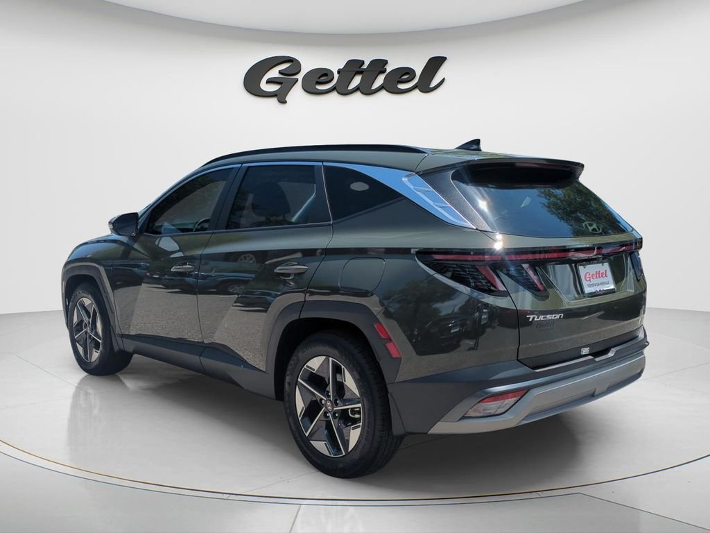 Used 2025 Green Hyundai SEL Convenience image 7