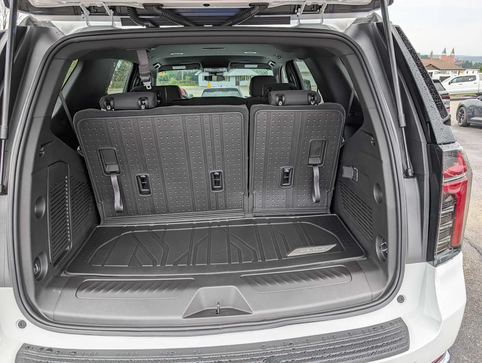 2026 Chevrolet Tahoe LS - Photo 7