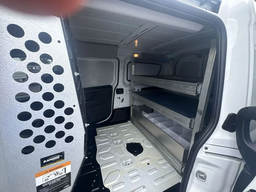 Used 2022 White Ram Base image 21