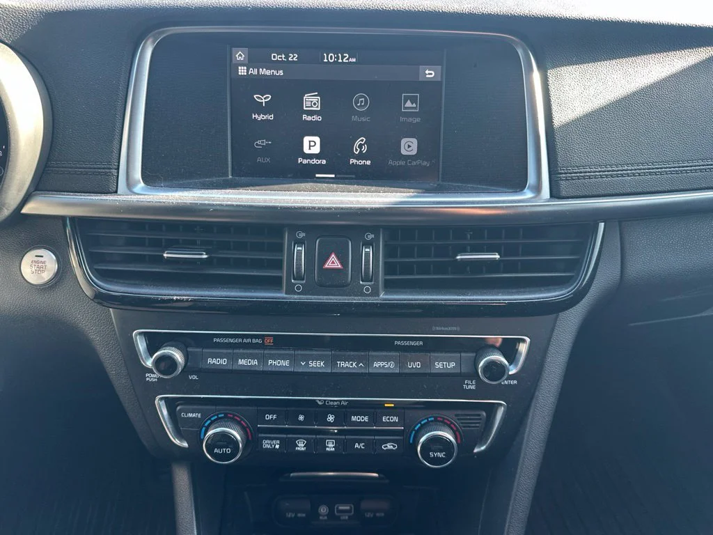 Used 2017 Snow White Pearl Kia Base image 6