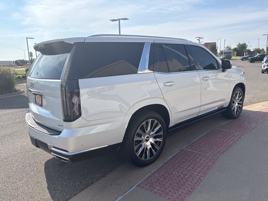 Used 2025 White Cadillac Premium Luxury Platinum image 4