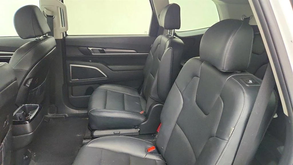 Used 2024 Glacial White Pearl Kia S AWD w/ Sunroof Package image 20