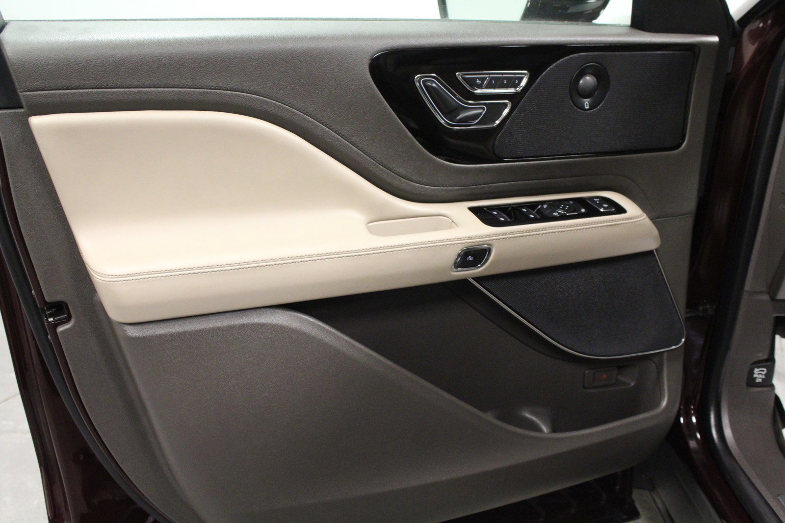 2022 Lincoln Aviator Reserve - Photo 11