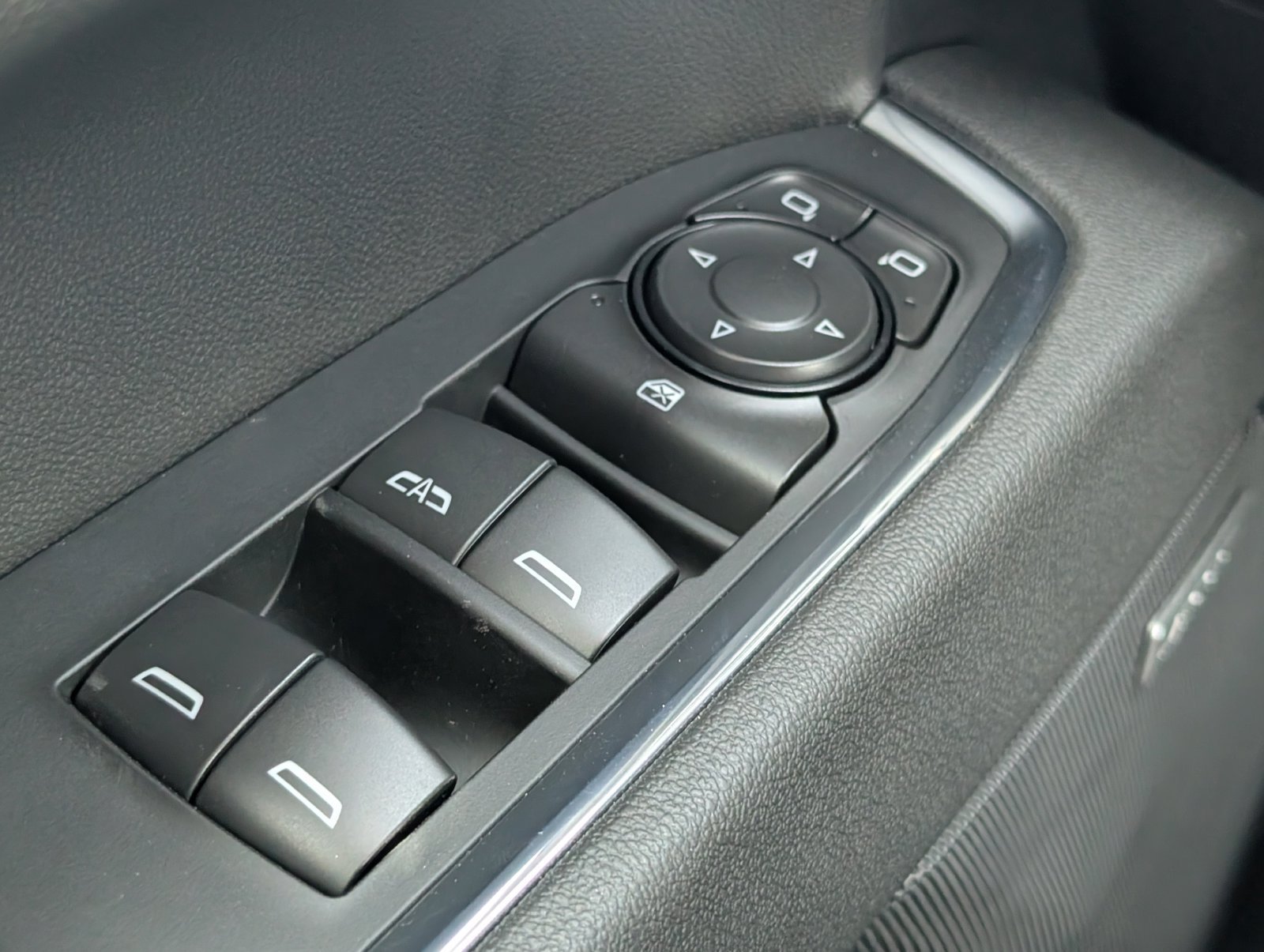 2026 Chevrolet Silverado 1500 LT Trail Boss - Photo 23