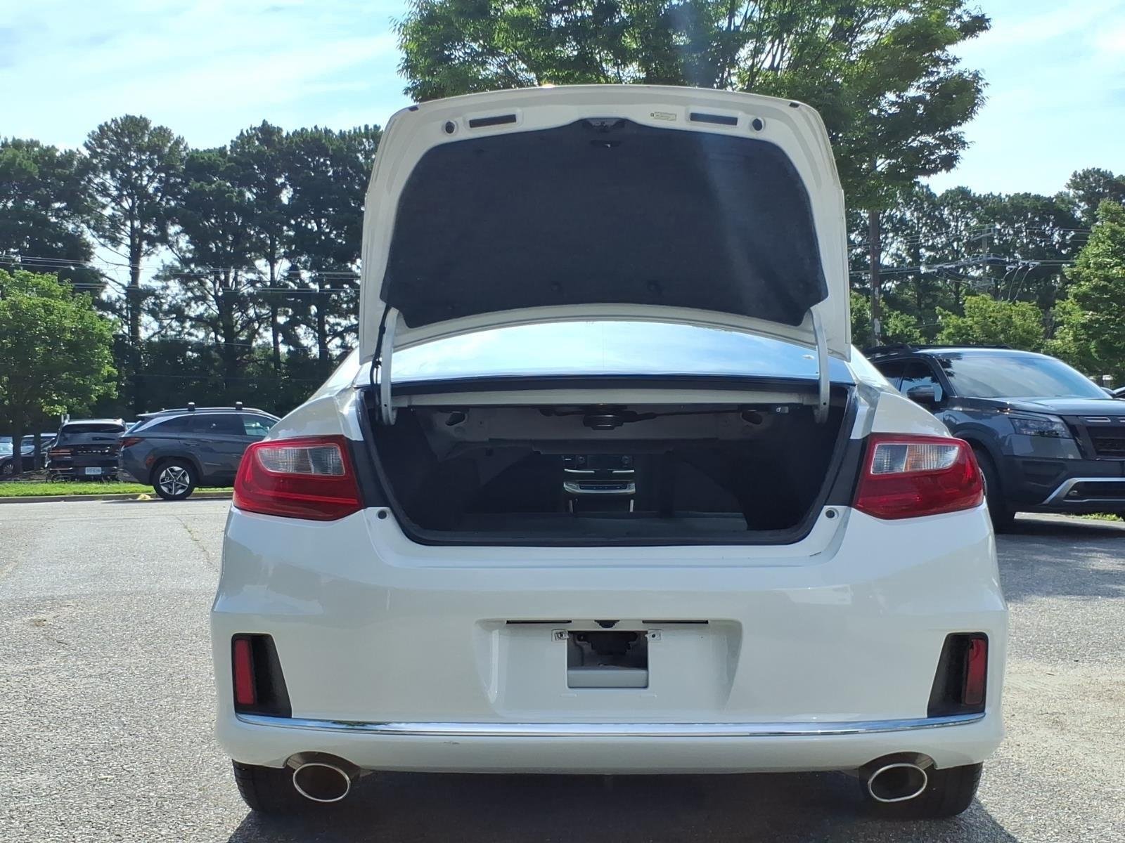 Used 2014 White Orchid Pearl Honda EXLV6 image 33