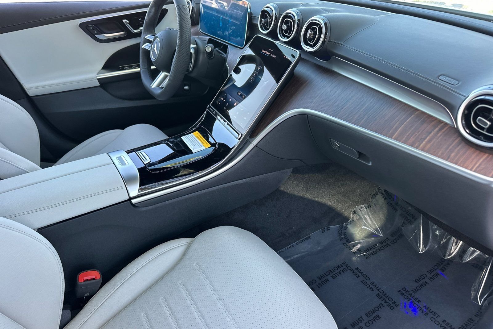 2026 Mercedes-Benz C-Class Sedan C 300 - Photo 9