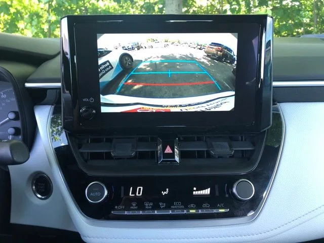 Used 2024 Ice Toyota SE image 30