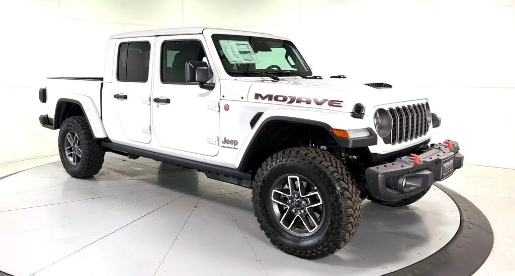 2026 Jeep Gladiator Mojave X Auto's photo