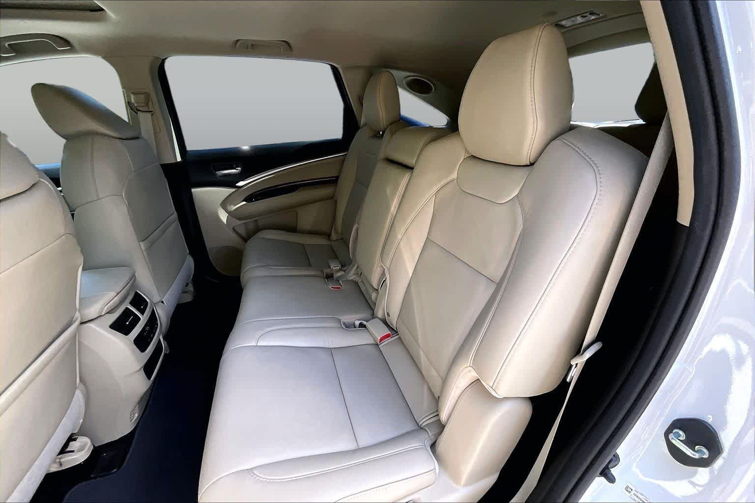 Used 2016 White Diamond Pearl Acura w/Tech image 21