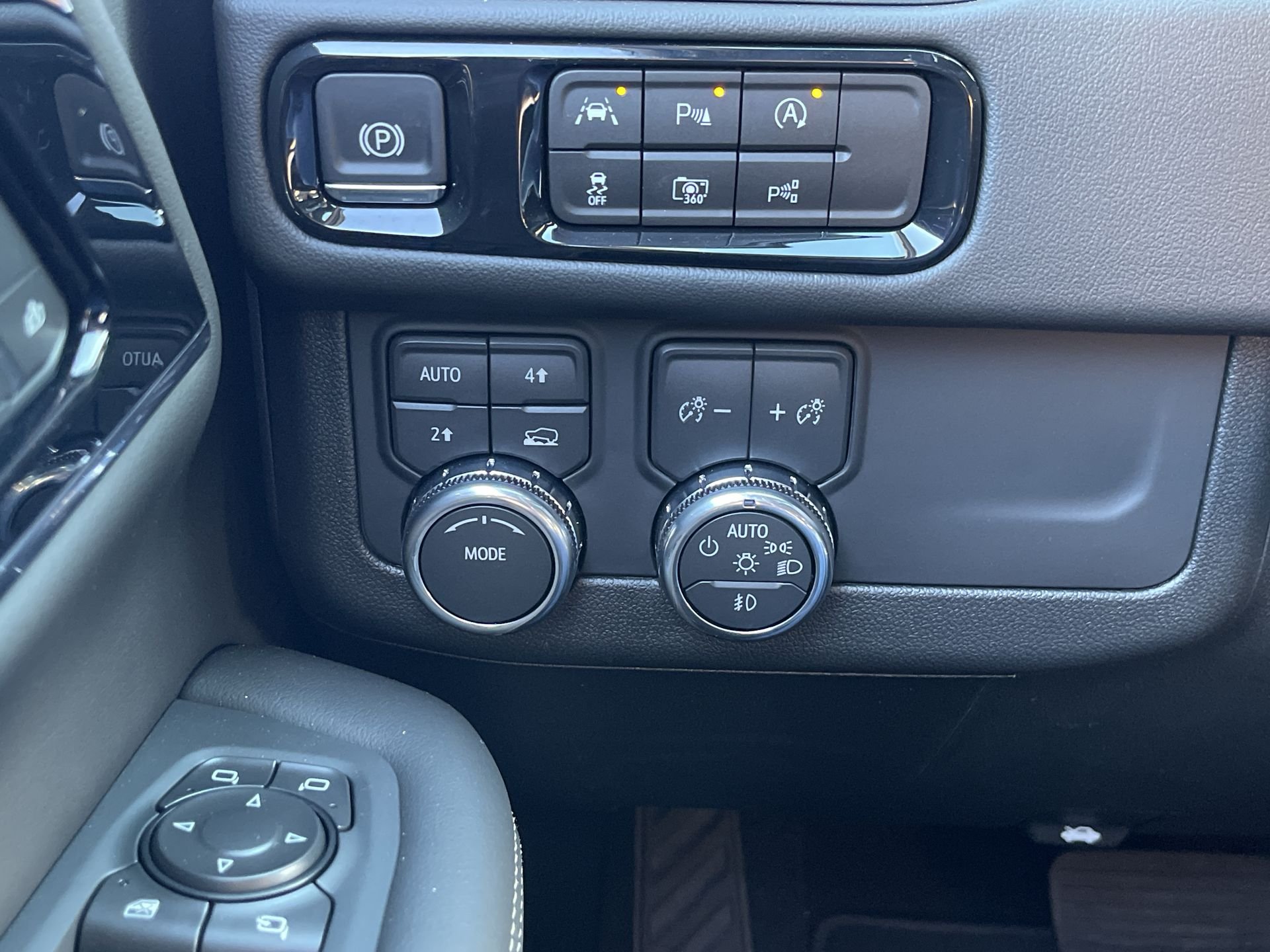 New 2026 Onyx Black GMC Elevation image 52