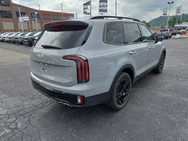 Used 2024 Gray Kia EX X-Line image 7