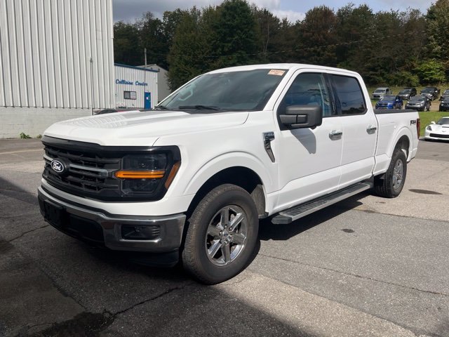 Used 2024 Oxford White Ford XLT image 9
