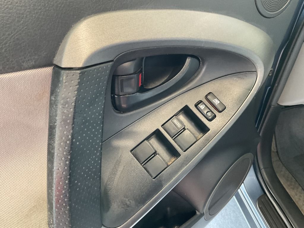 Used 2012 Blue Toyota Base image 11