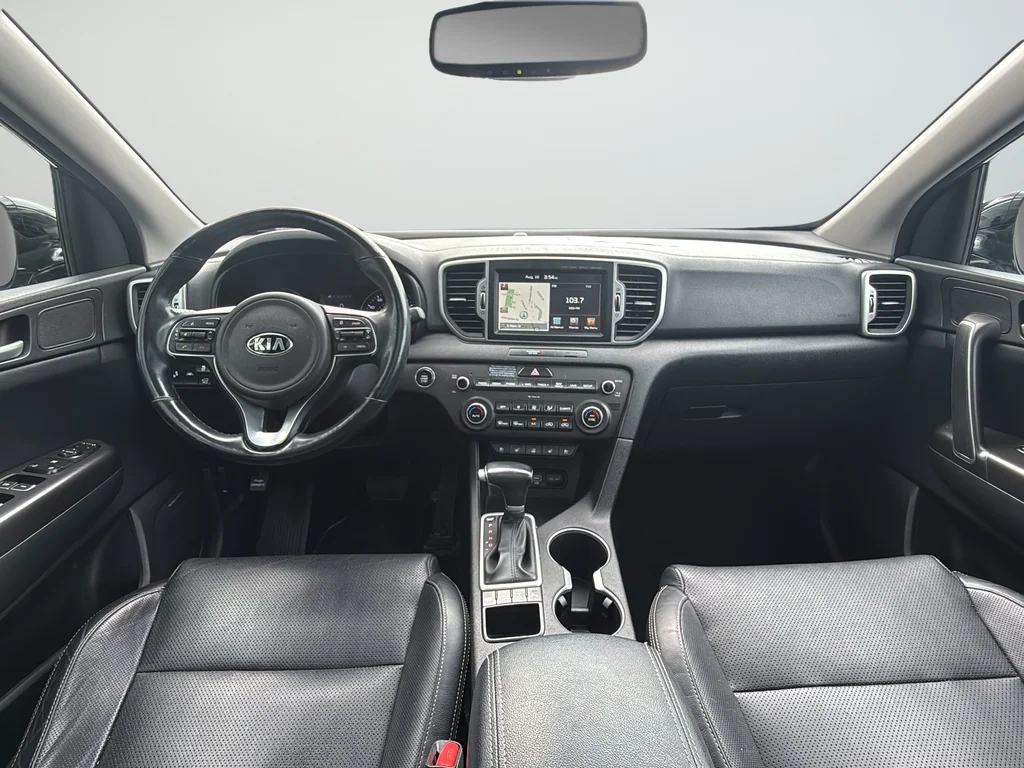 Used 2017 Red Kia EX image 9