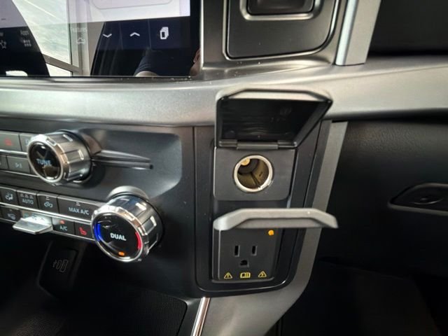 New 2026 Oxford White Ford XLT image 40