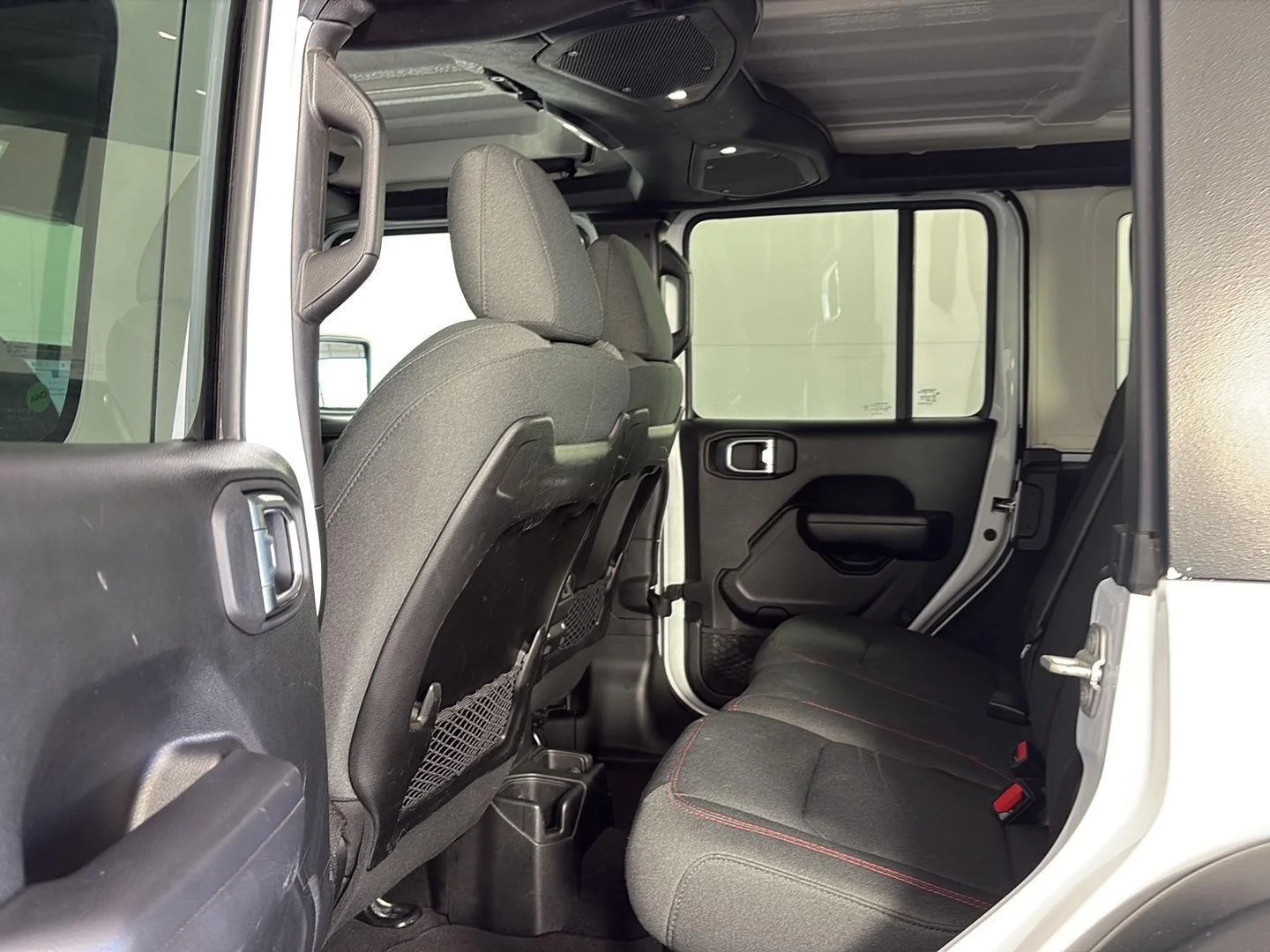 Used 2024 Bright White Clearcoat Jeep Rubicon image 20