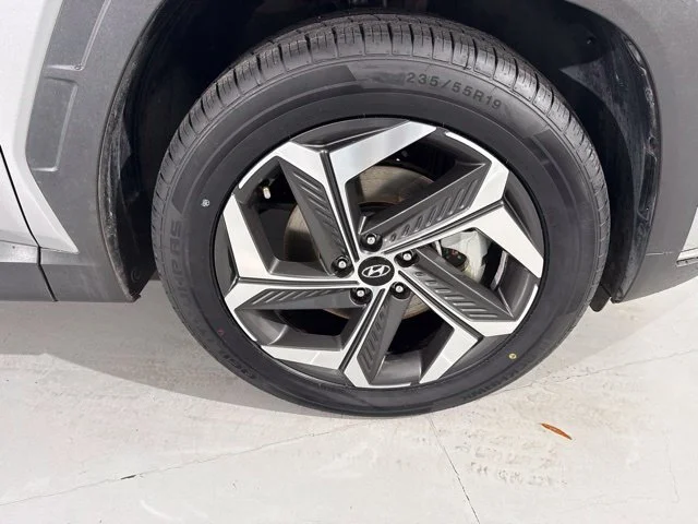 Used 2023 Silver Hyundai SEL image 15