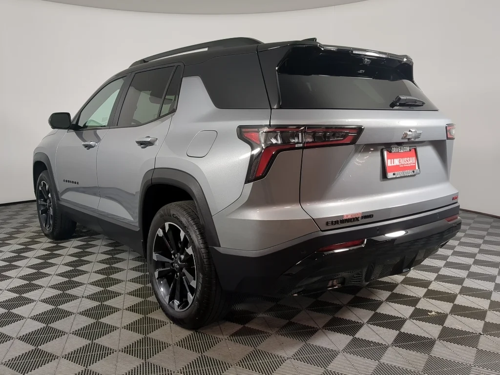 Used 2025 GRAY Chevrolet AWD RS image 5
