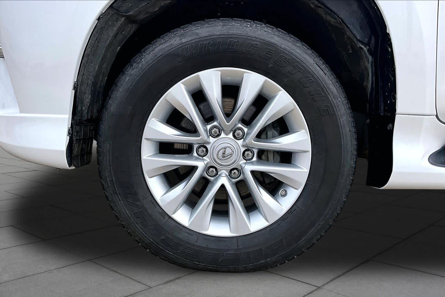 Used 2020 Starfire Pearl Lexus Premium image 11