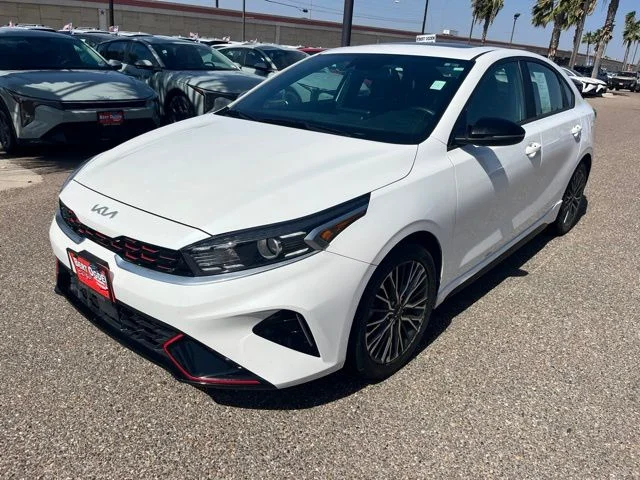 Used 2023 White Kia GT-Line image 3