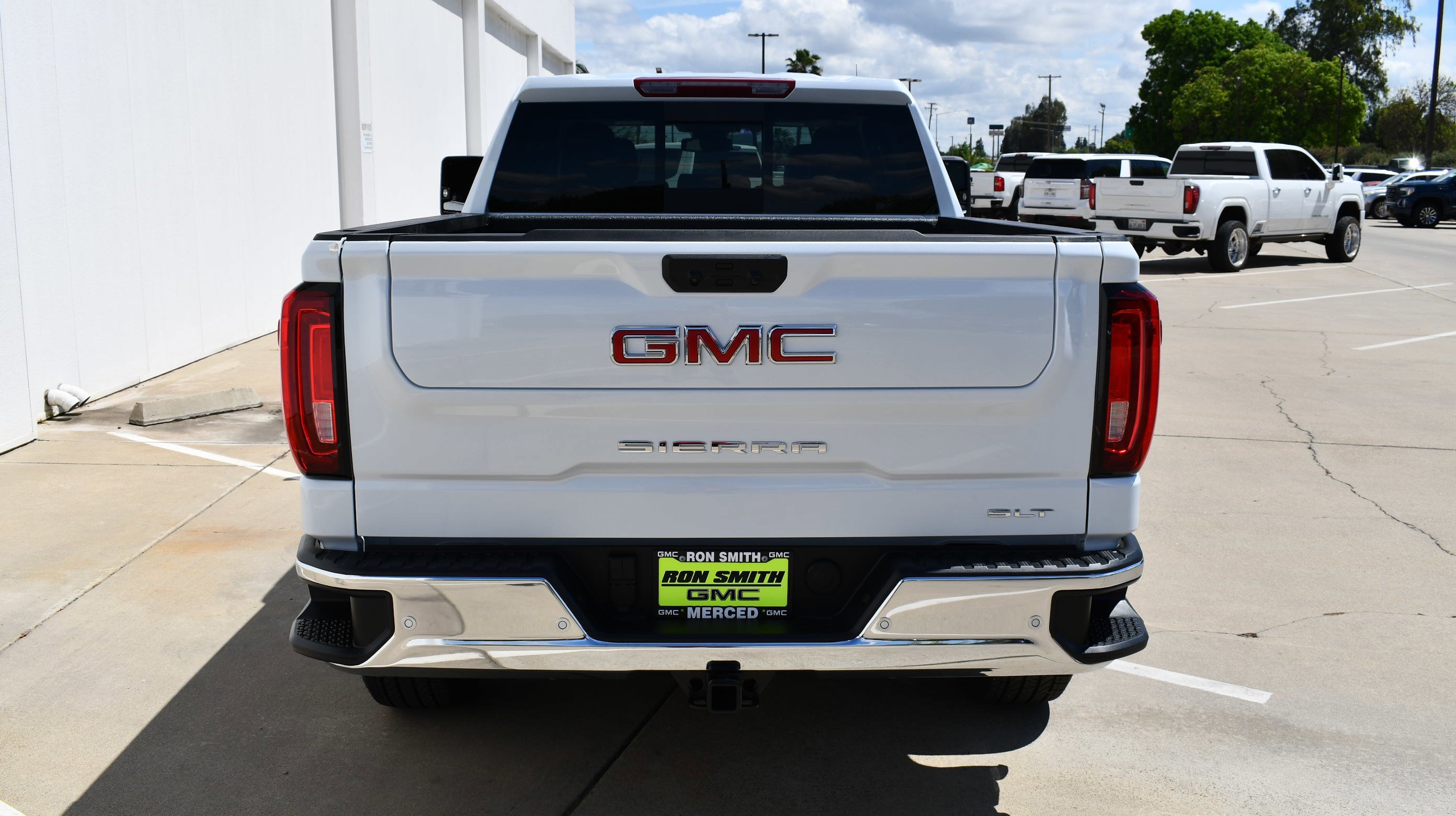 2026 GMC Sierra 1500 SLT - Photo 10